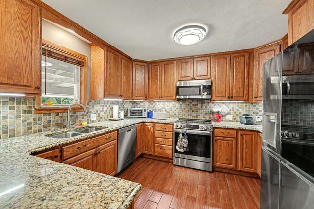 410 Maple Ave, Salina, KS 67401