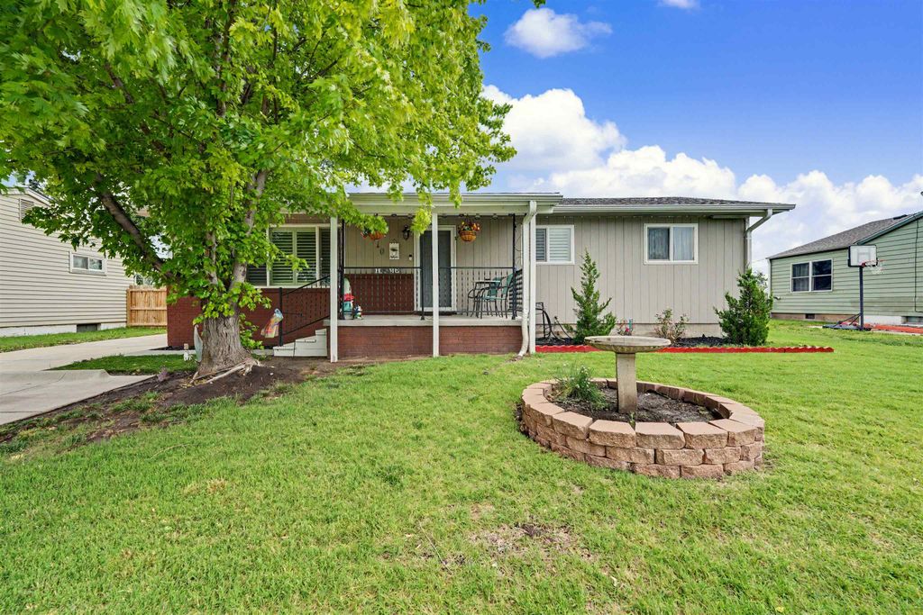 410 Maple Ave, Salina, KS 67401