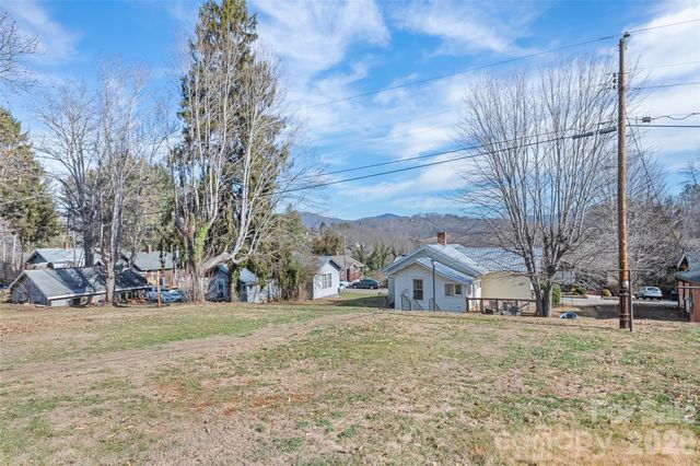 57 Fiddle Drive, Canton, NC 28716