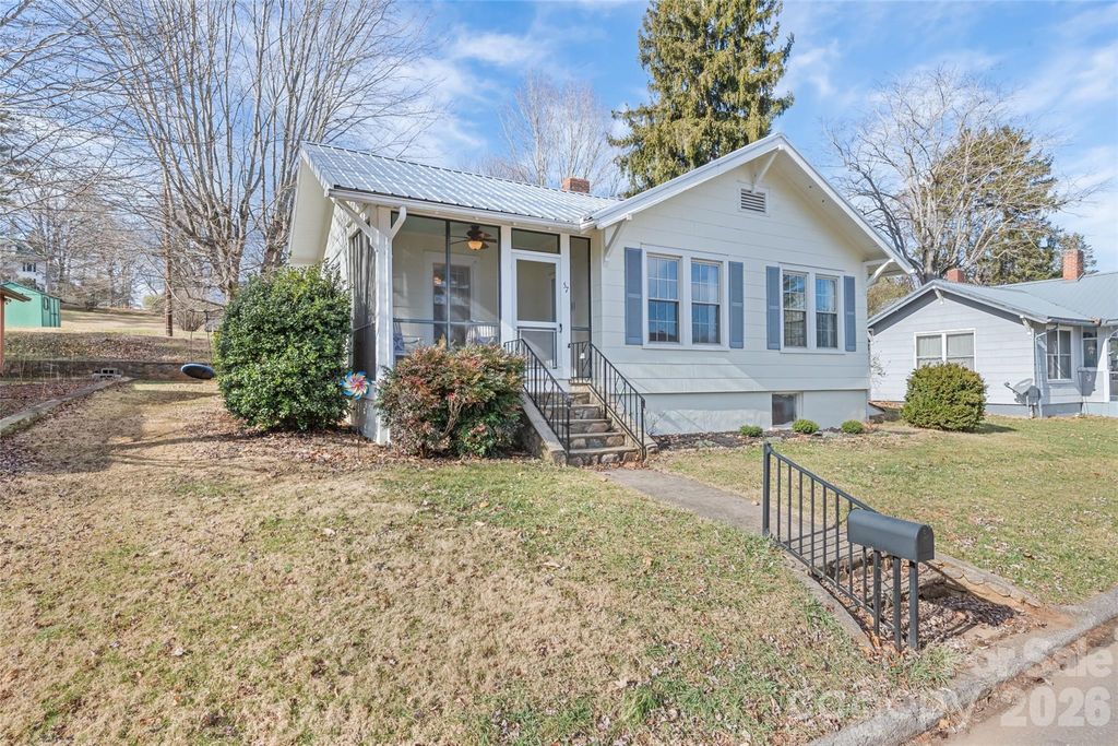 57 Fiddle Drive, Canton, NC 28716