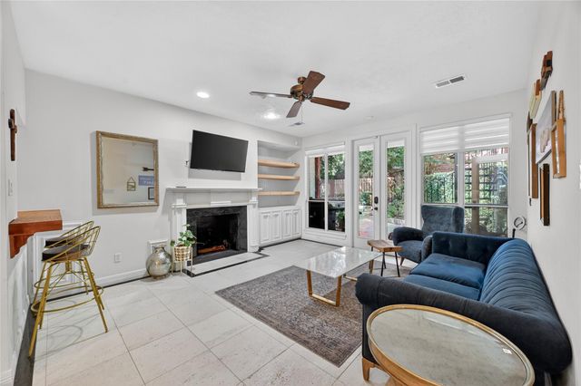 25 Glen Loch Court, Sugar Land, TX 77479