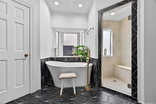 25 Glen Loch Court, Sugar Land, TX 77479
