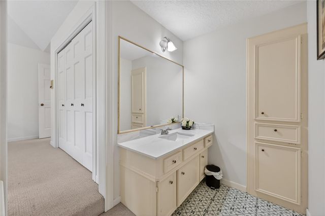25 Glen Loch Court, Sugar Land, TX 77479