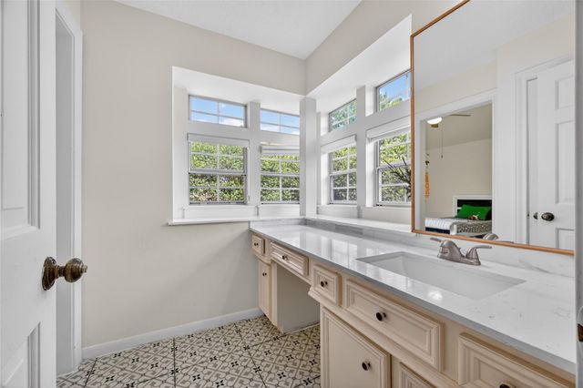 25 Glen Loch Court, Sugar Land, TX 77479