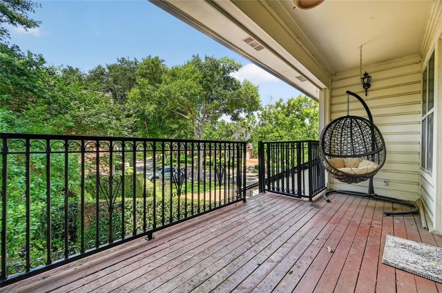 25 Glen Loch Court, Sugar Land, TX 77479