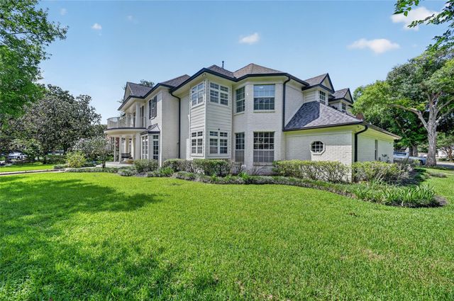 25 Glen Loch Court, Sugar Land, TX 77479