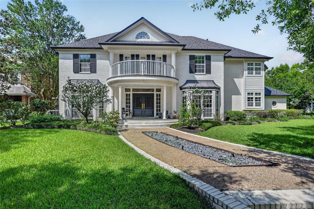 25 Glen Loch Court, Sugar Land, TX 77479