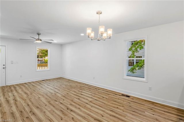 910 Roosevelt Street, Winston-salem, NC 27105