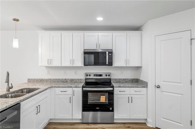 910 Roosevelt Street, Winston-salem, NC 27105
