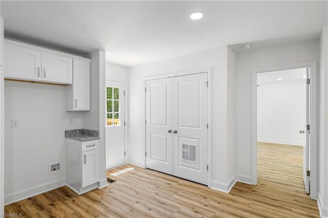 910 Roosevelt Street, Winston-salem, NC 27105