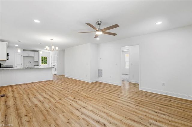 910 Roosevelt Street, Winston-salem, NC 27105
