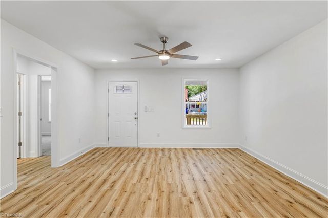 910 Roosevelt Street, Winston-salem, NC 27105