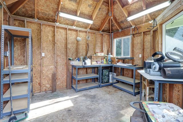 14902 Turner Road SE, Rainier, WA 98576