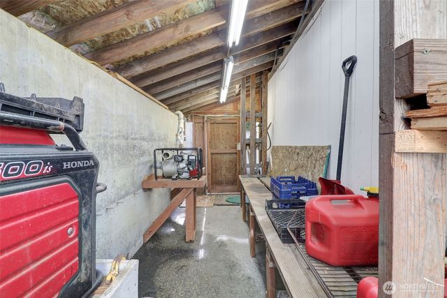 14902 Turner Road SE, Rainier, WA 98576
