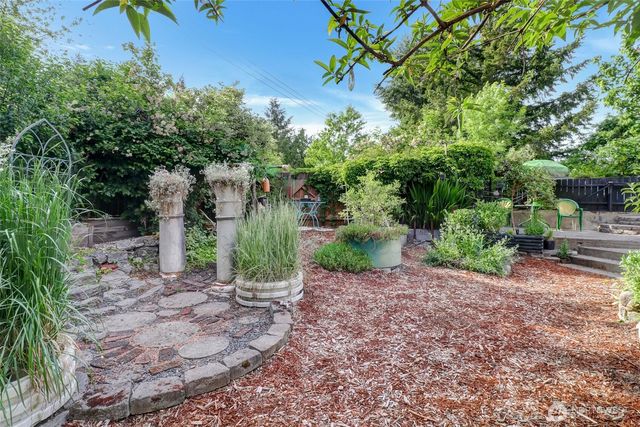 14902 Turner Road SE, Rainier, WA 98576