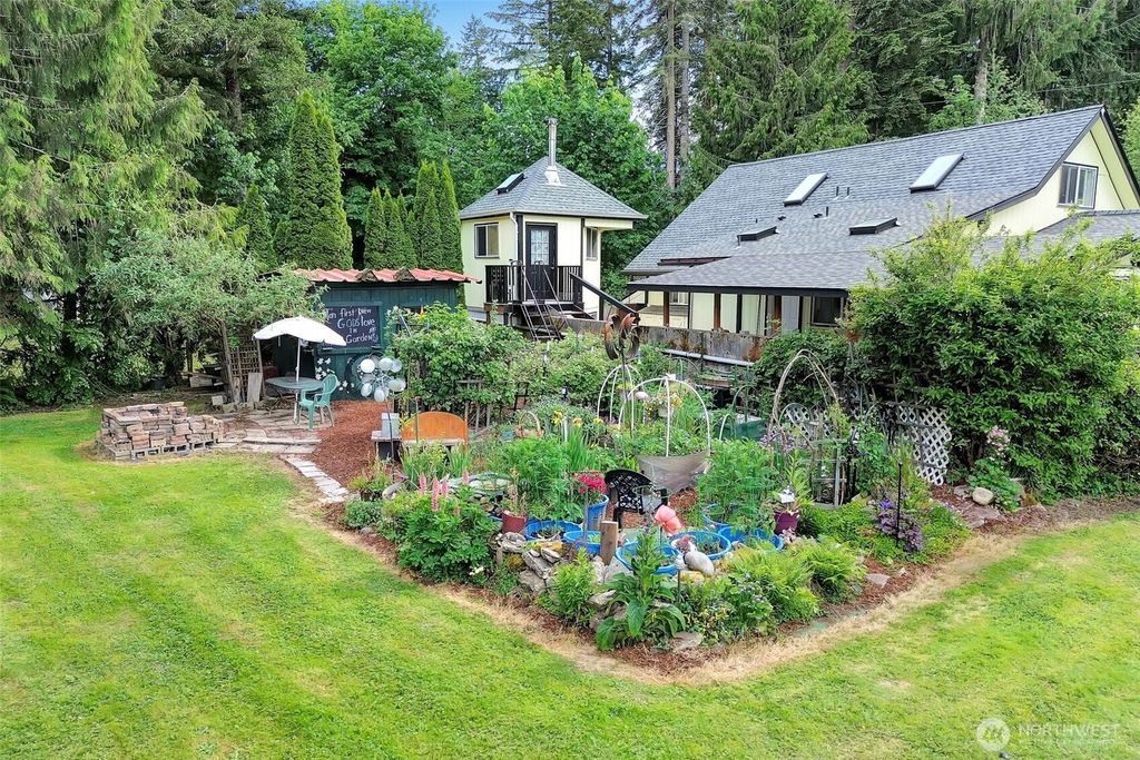 14902 Turner Road SE, Rainier, WA 98576