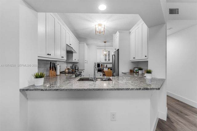 10730 NW 66th St 505, Doral, FL 33178