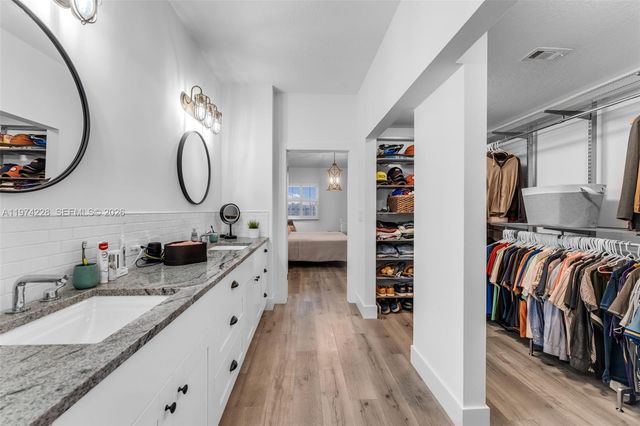 10730 NW 66th St 505, Doral, FL 33178