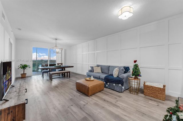 10730 NW 66th St 505, Doral, FL 33178