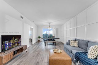 10730 NW 66th St 505, Doral, FL 33178