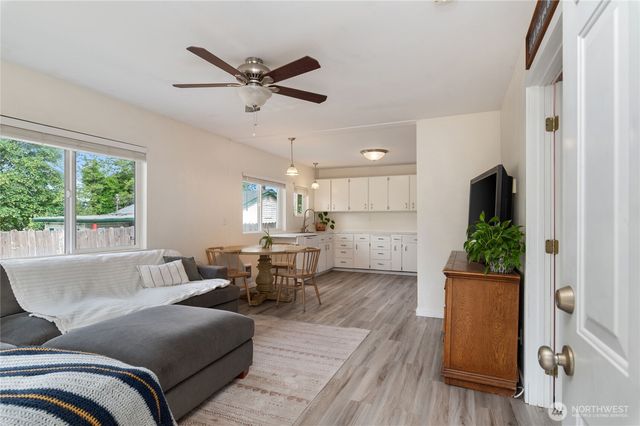 3622 W E Street, Bremerton, WA 98312
