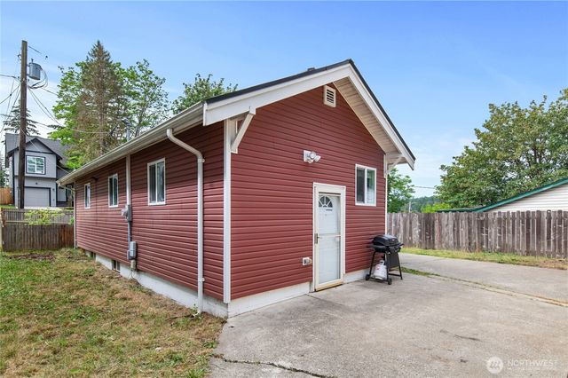 3622 W E Street, Bremerton, WA 98312