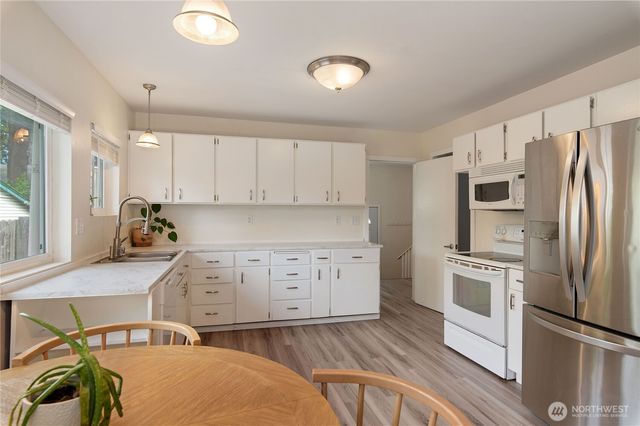 3622 W E Street, Bremerton, WA 98312