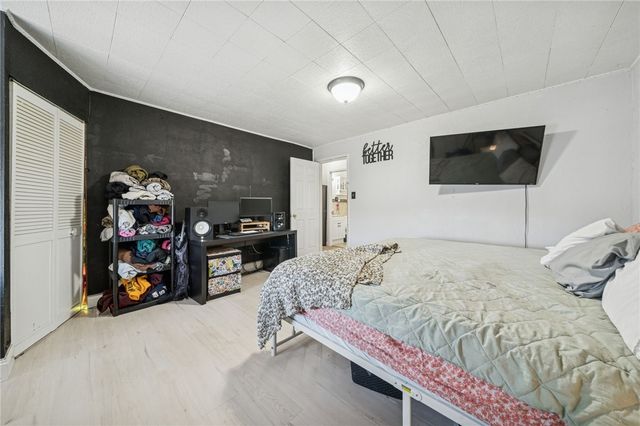 724 Sidney St, Southwest Greensburg Boro, PA 15601