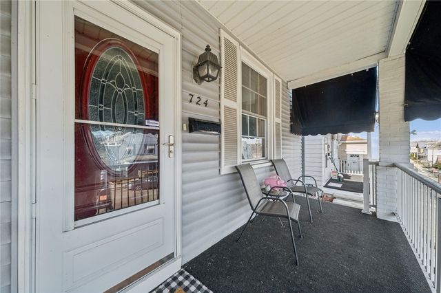 724 Sidney St, Southwest Greensburg Boro, PA 15601