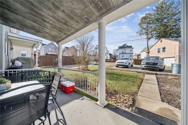 724 Sidney St, Southwest Greensburg Boro, PA 15601