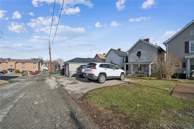 724 Sidney St, Southwest Greensburg Boro, PA 15601