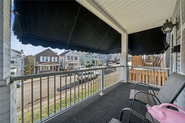 724 Sidney St, Southwest Greensburg Boro, PA 15601