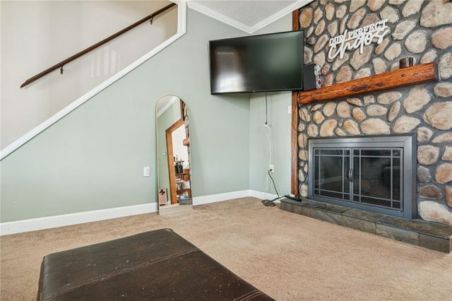 724 Sidney St, Southwest Greensburg Boro, PA 15601