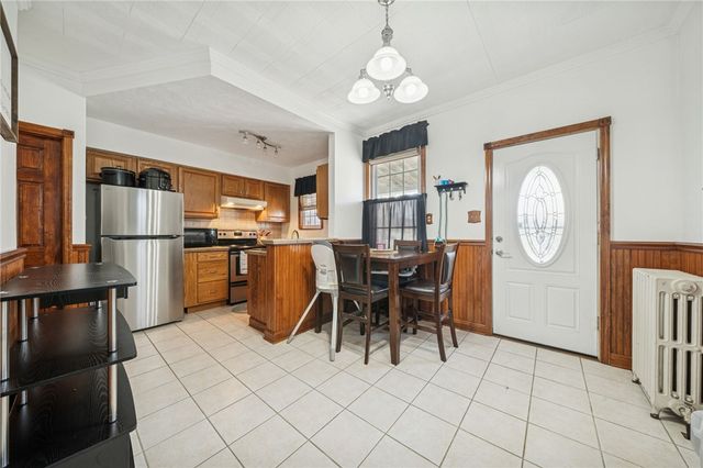 724 Sidney St, Southwest Greensburg Boro, PA 15601