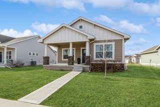 2806 SW Prairie Trail Parkway, Ankeny, IA 50023