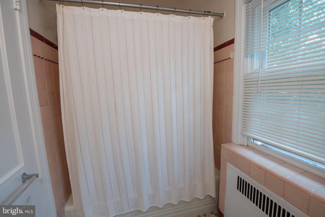 434 LONGFELLOW RD, Wyncote, PA 19095