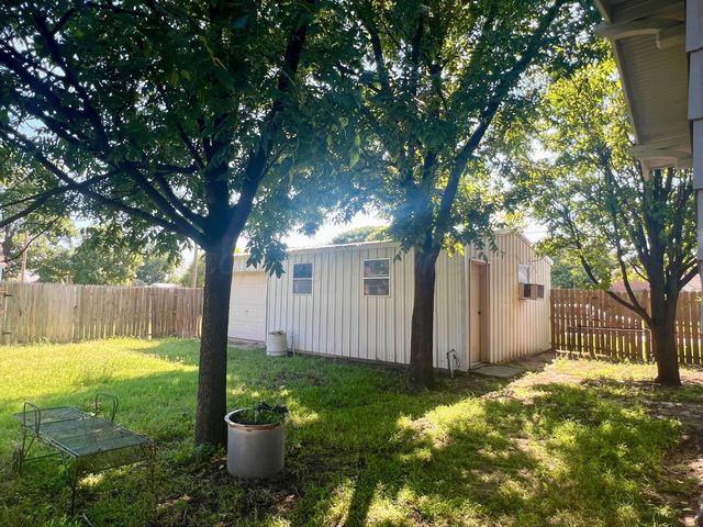 920 Montgomery Street, Memphis, TX 79245