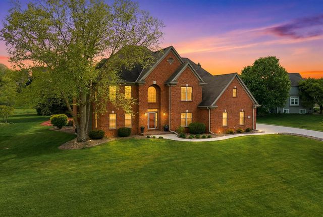 N36W22663 Long Valley ROAD, Pewaukee, WI 53072