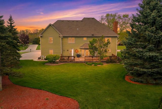 N36W22663 Long Valley ROAD, Pewaukee, WI 53072