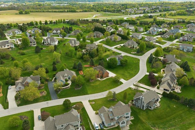 N36W22663 Long Valley ROAD, Pewaukee, WI 53072