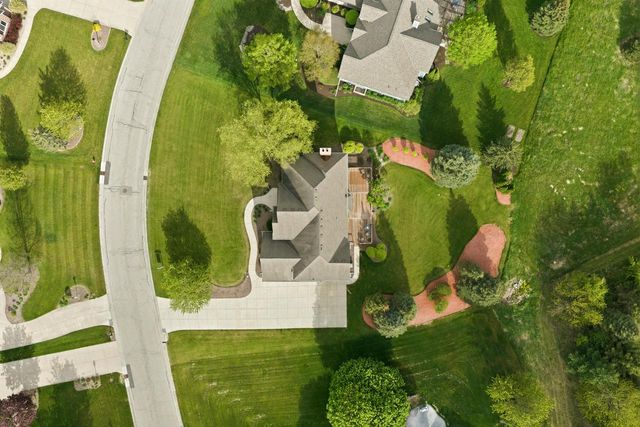N36W22663 Long Valley ROAD, Pewaukee, WI 53072