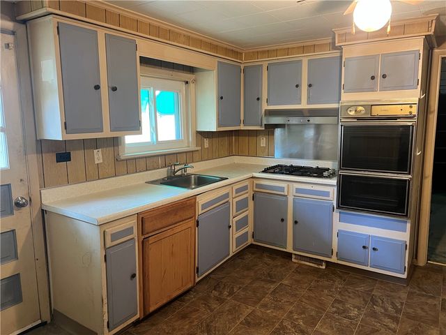 1736 Cecil St, Sharpsburg, PA 15215