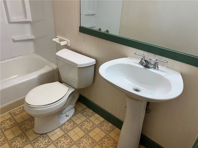 1736 Cecil St, Sharpsburg, PA 15215