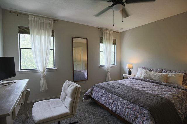 708 Cowal DR S, Spicewood, TX 78669