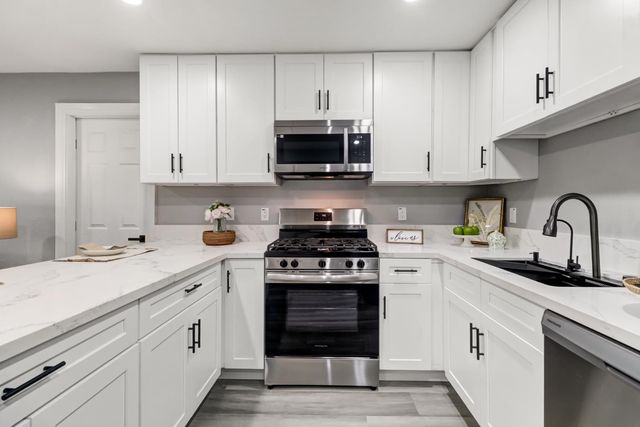 1330 Kean Ave, Yuba City, CA 95993