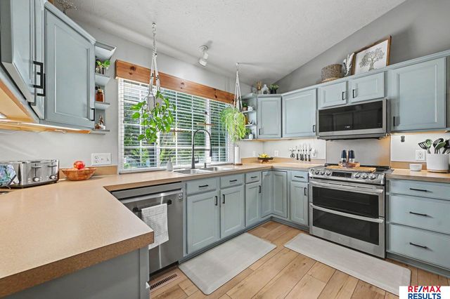 7508 S 180 Avenue, Omaha, NE 68136