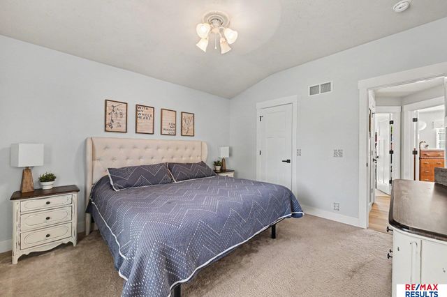 7508 S 180 Avenue, Omaha, NE 68136