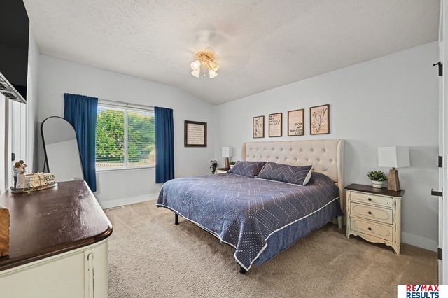 7508 S 180 Avenue, Omaha, NE 68136
