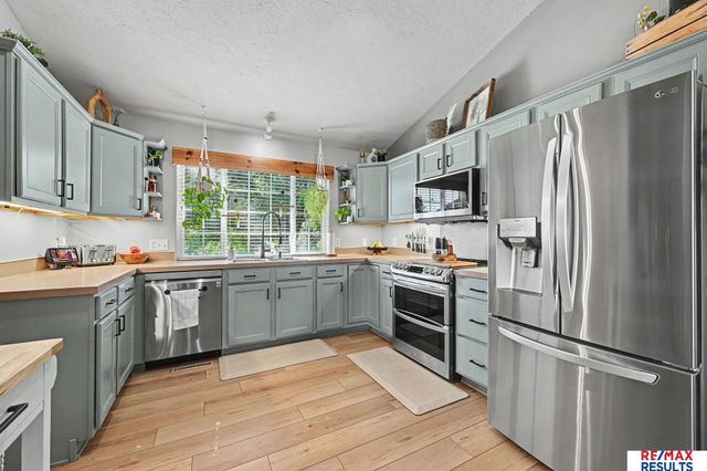 7508 S 180 Avenue, Omaha, NE 68136