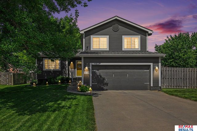 7508 S 180 Avenue, Omaha, NE 68136